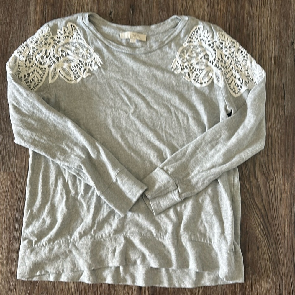 ❤️ EUC Loft Sweater with Crochet Detail